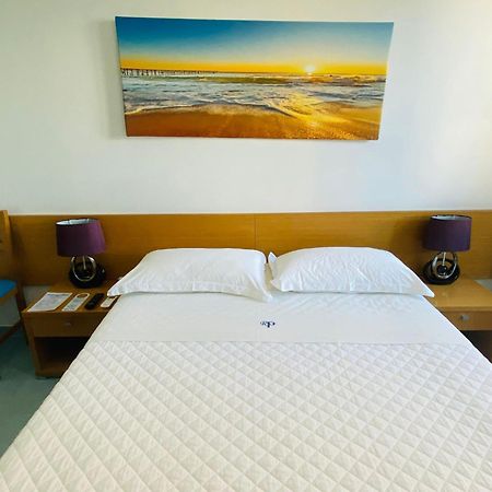Weaa Hotel Назаре Екстер'єр фото